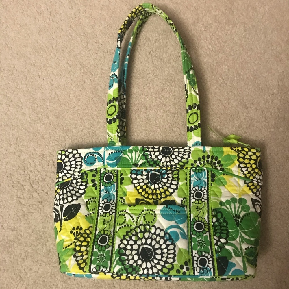 Vera Bradley shoulder bag in Limes Up